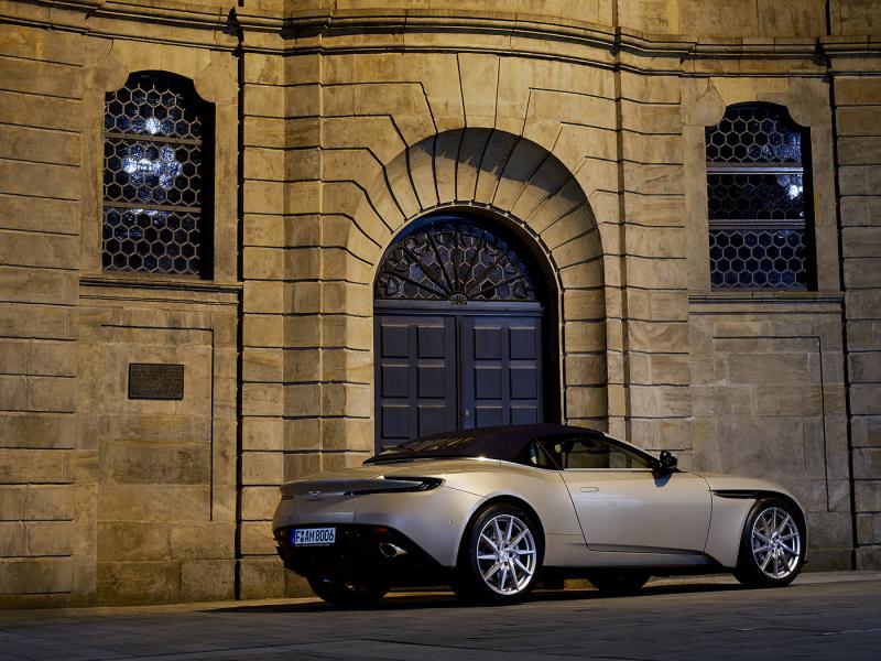 Aston Martin DB 11 Volante